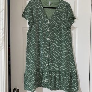 women’s green dress with white polka dots. size large